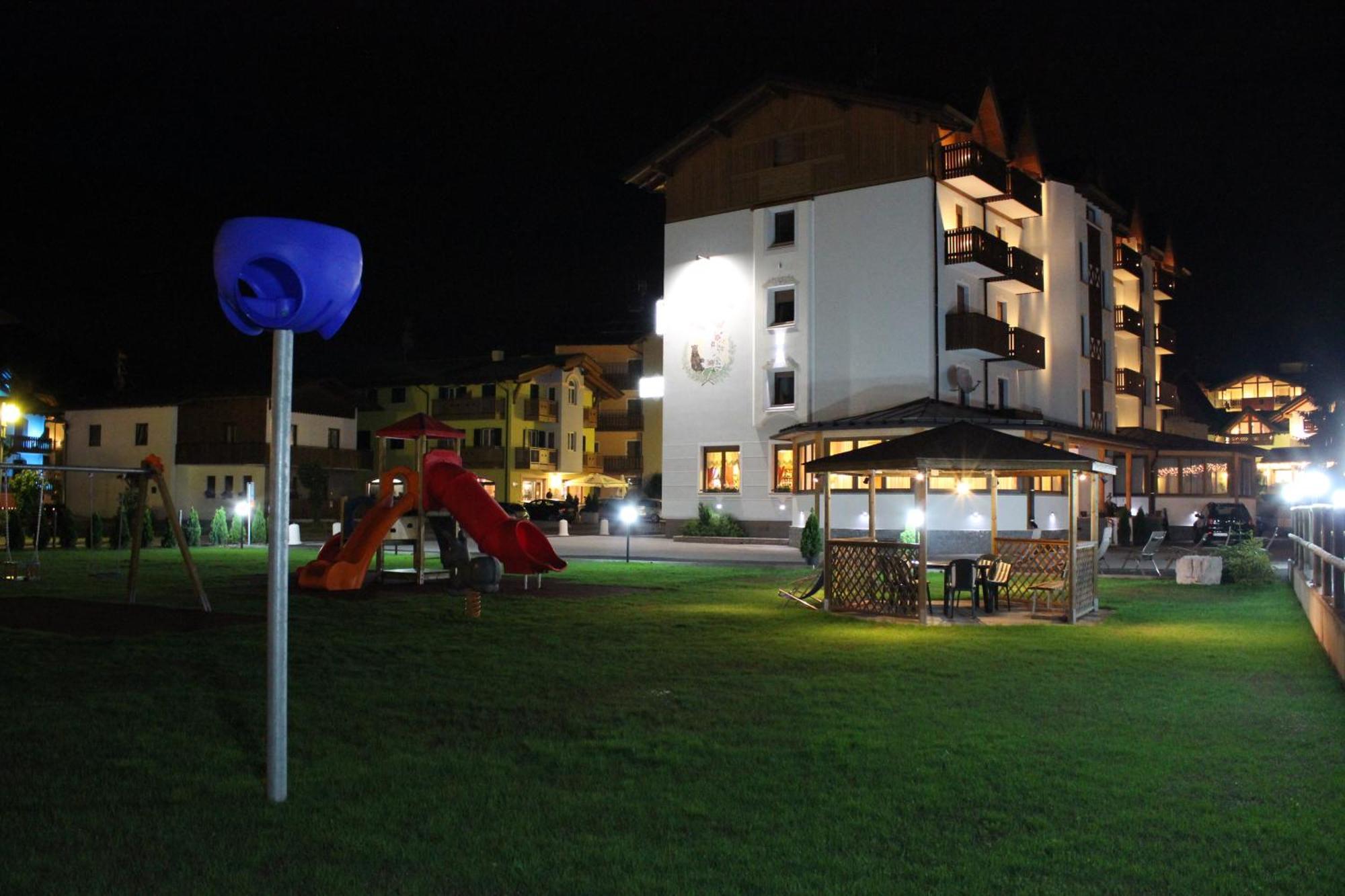 Hotel Rosa Alpina Andalo Luaran gambar