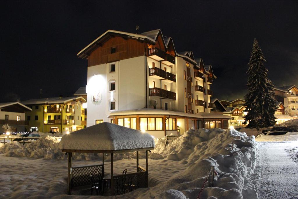 Hotel Rosa Alpina Andalo Luaran gambar